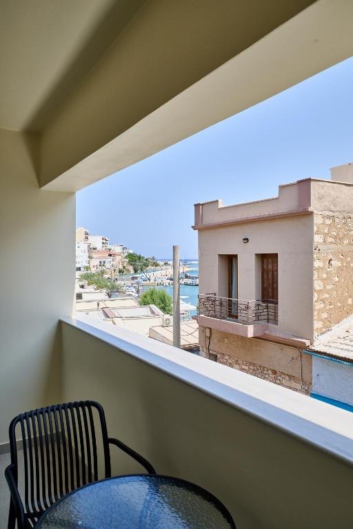 Balcony and sea view