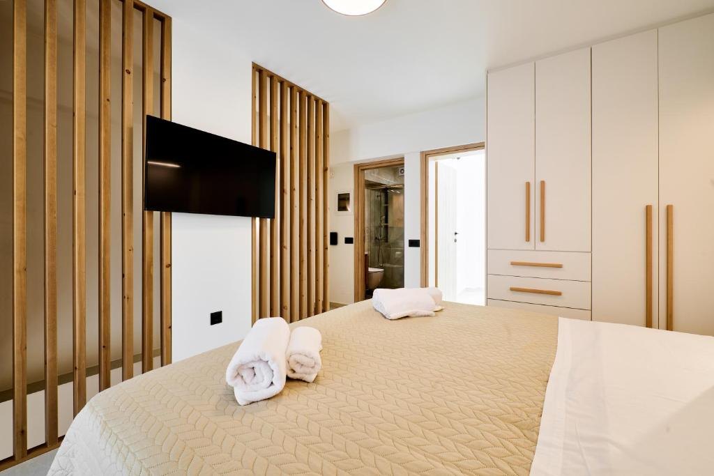 Second bedroom detail
